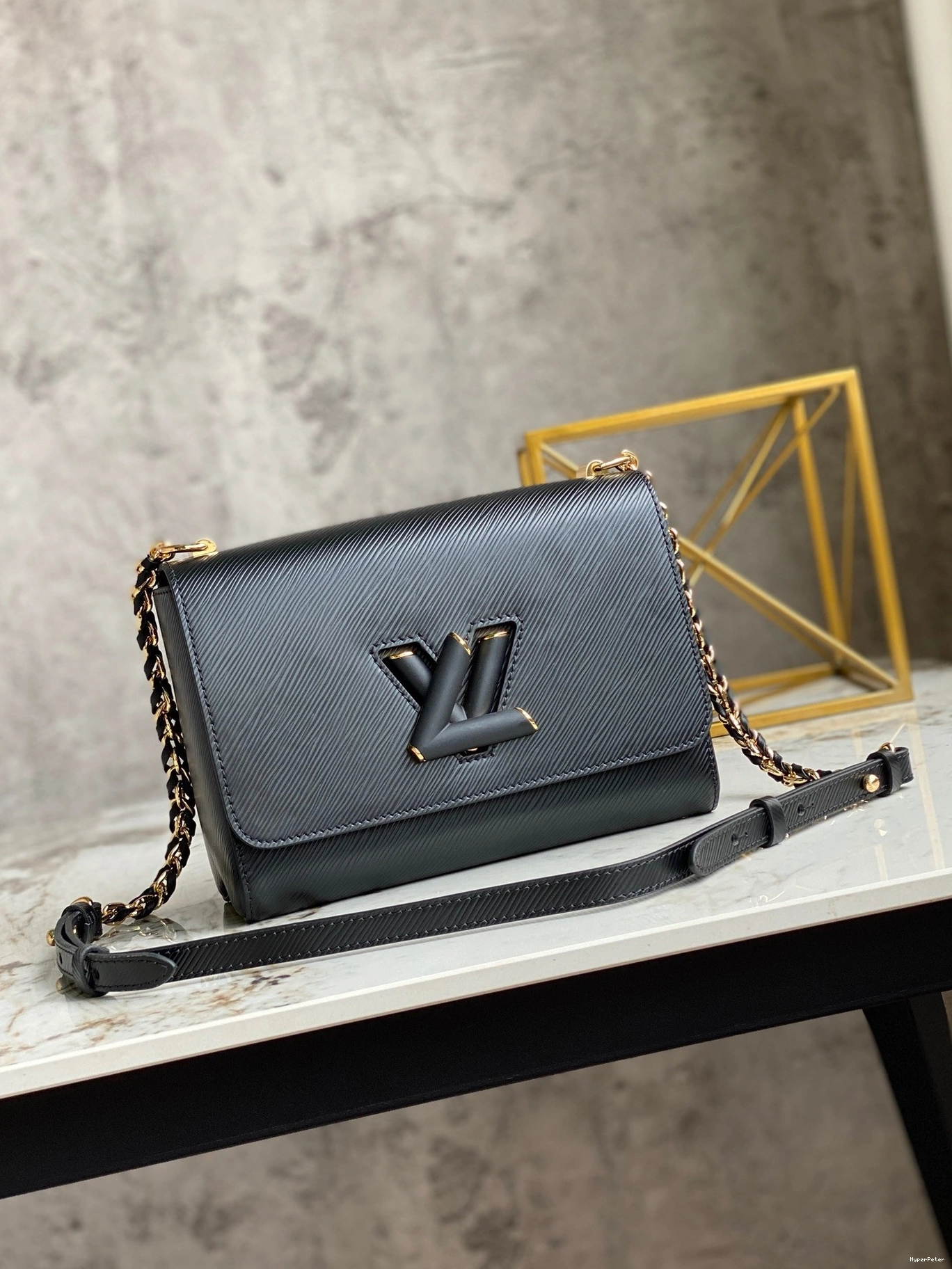 LOUIS MM VUITTON TWIST 0819